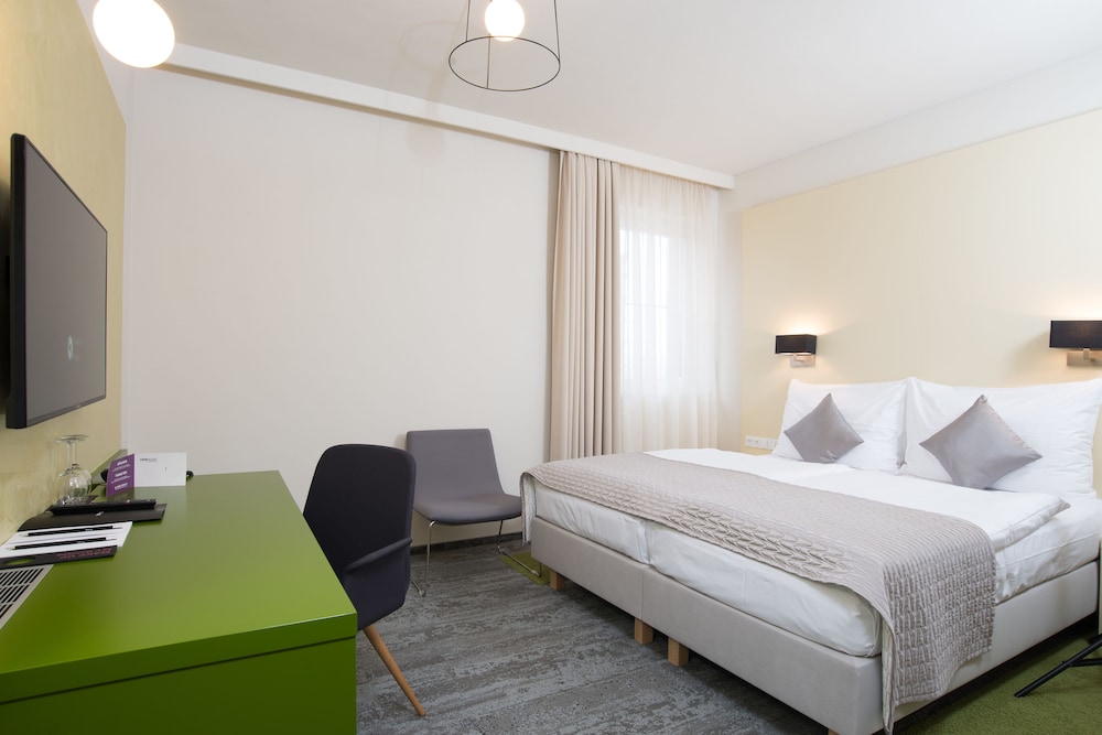 FAIRHOTEL 7/42