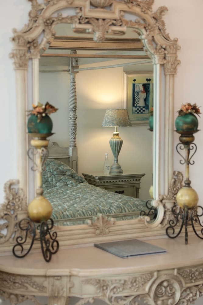 Misty Waves Boutique Hotel 37/79