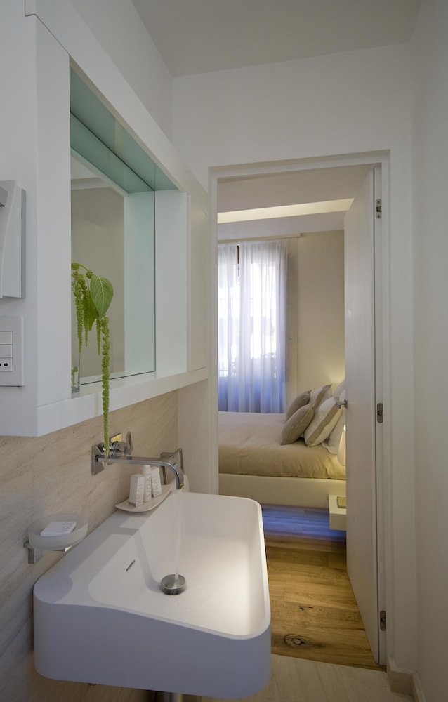 GIGLI D'ORO SUITE 33/33