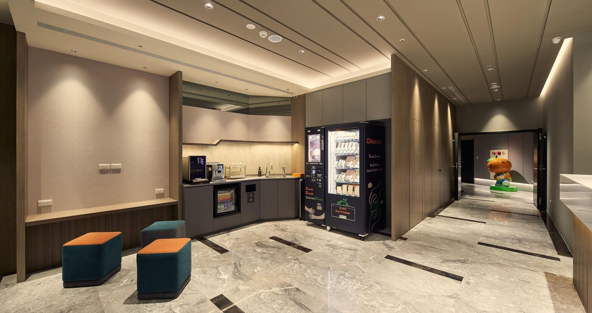 Orange Hotel Ximen Hanzhong 35/49