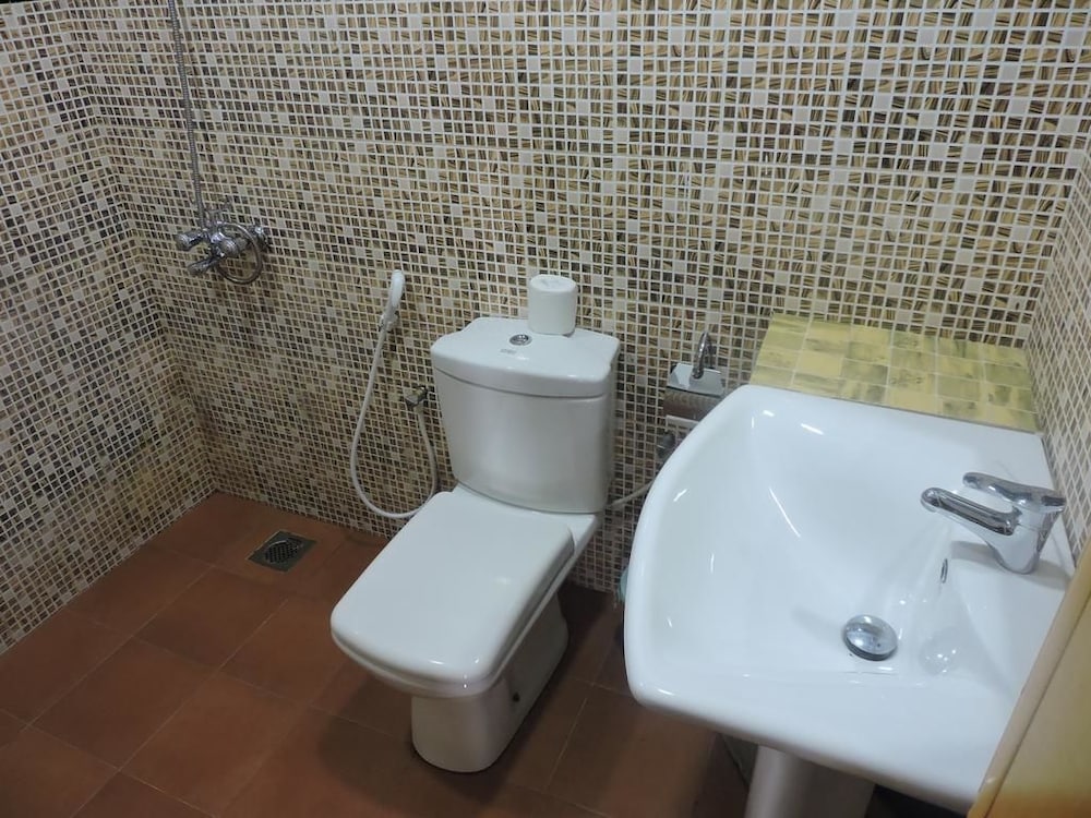 Sea View Beach Hotel 46/47