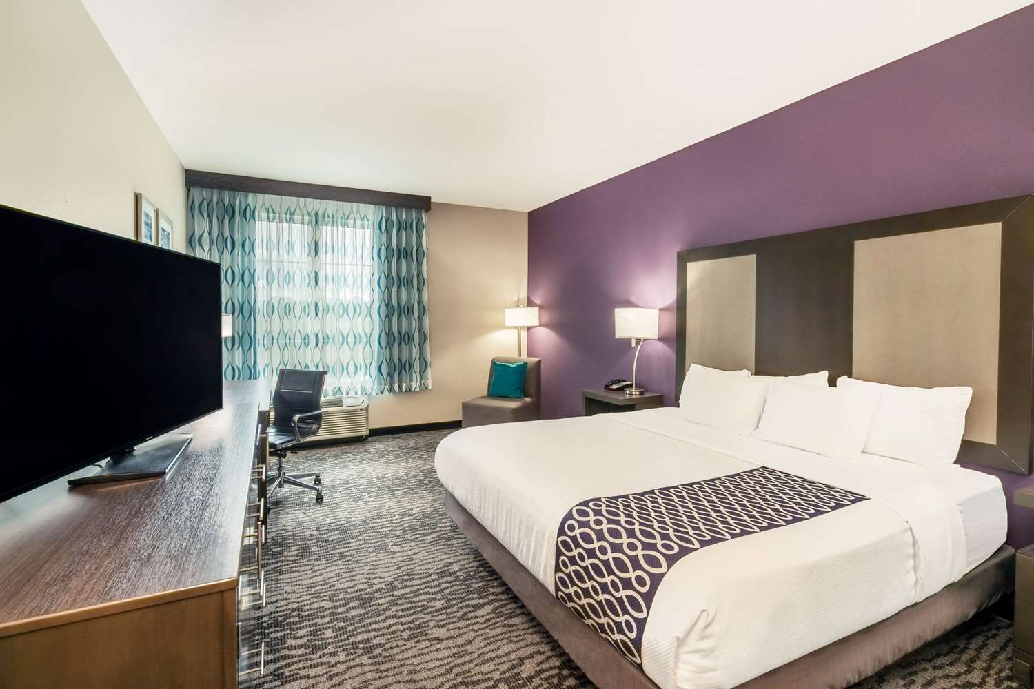 La Quinta Inn & Suites by Wyndham Chattanooga - Lookout Mtn 8/41