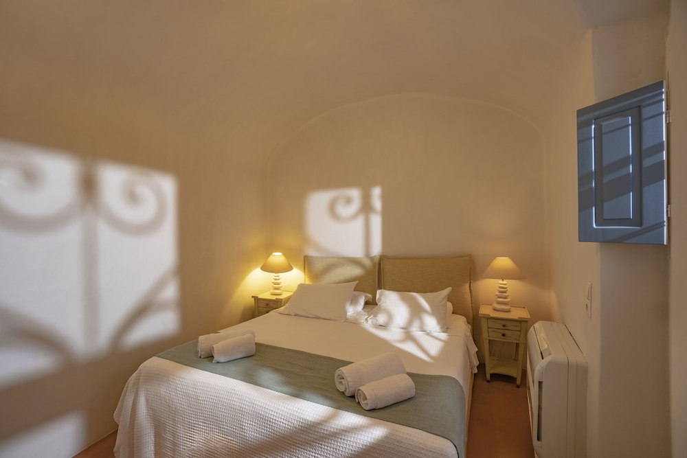Oia Mansion 10/50