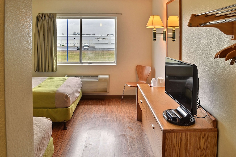 Motel6 Billings, MT - North 27/50
