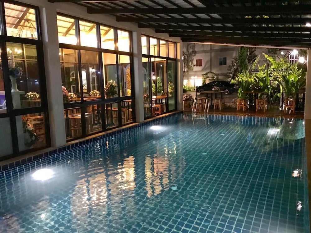 Ploy's Pearl Hotel 4/41