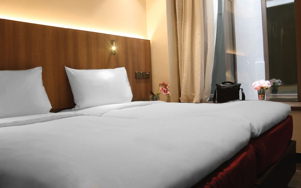 Aqueen Prestige Hotel Lavender 6/26