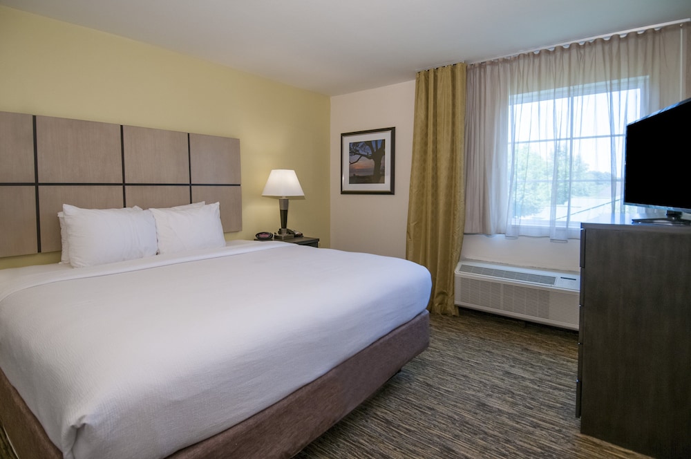 Candlewood Suites Baton Rouge College Drive 9/44