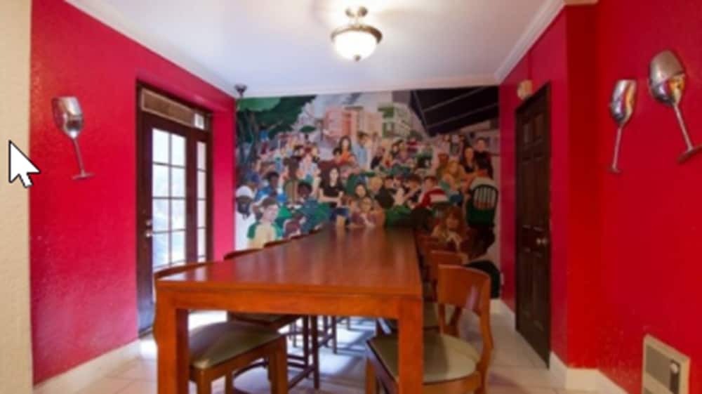 Amsterdam Hostel San Francisco 6/63