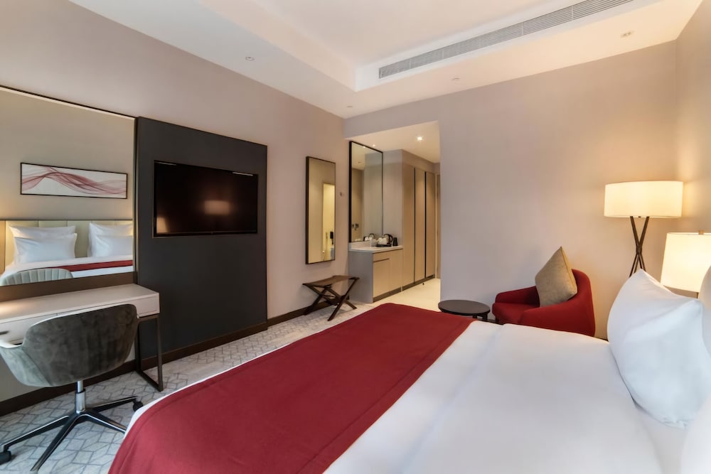 STANDARD, KING BED