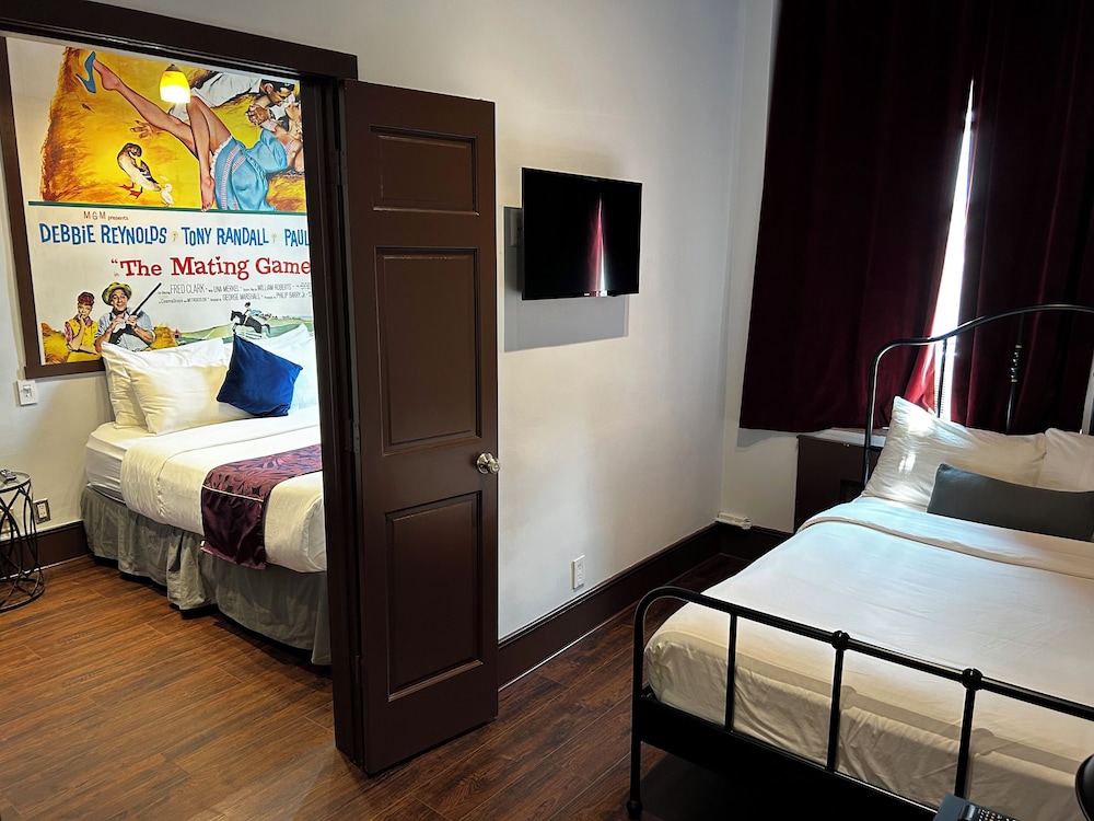 1 BEDROOM, DELUXE, QUADRUPLE