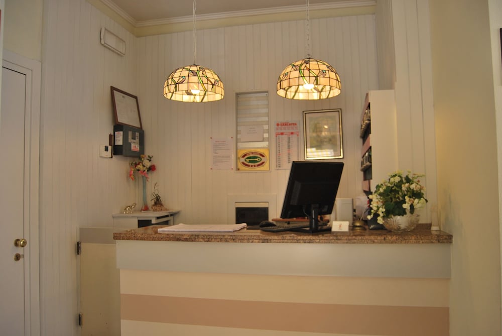 HOTEL LAURIN 6/46