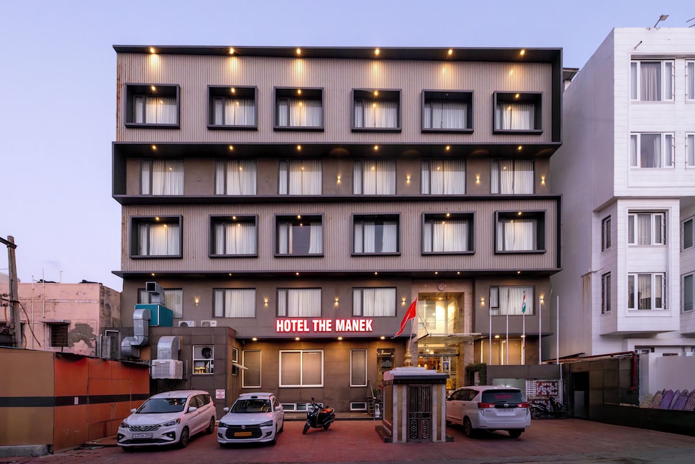 Manek Svasti Inn 48/50