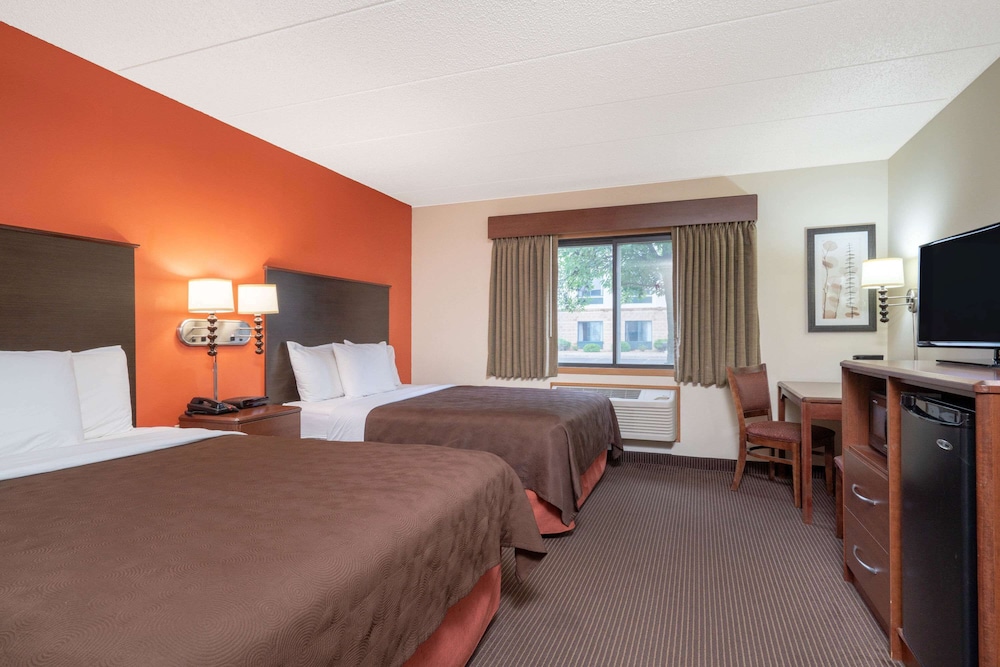 Americinn By Wyndham Coon Rapids 16/42