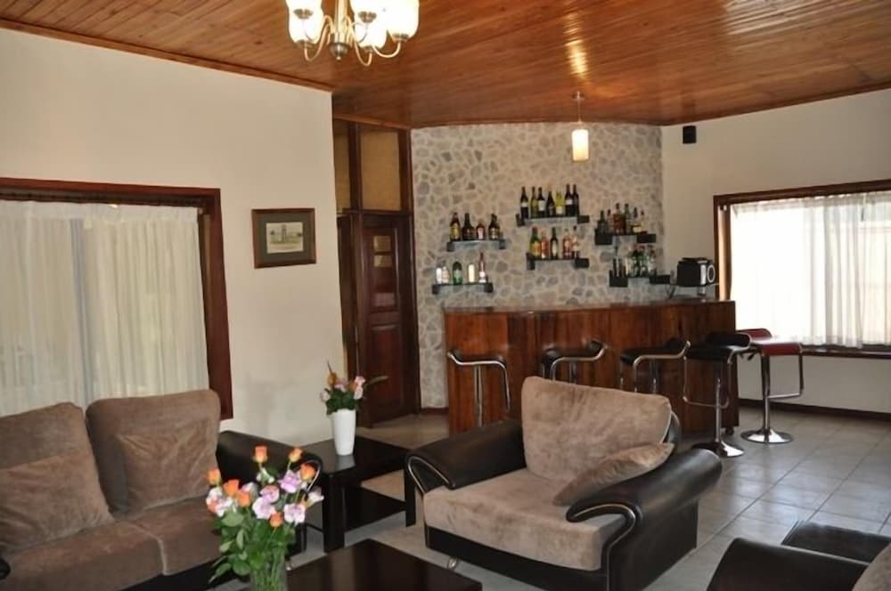 The Milimani Lodge 6/41