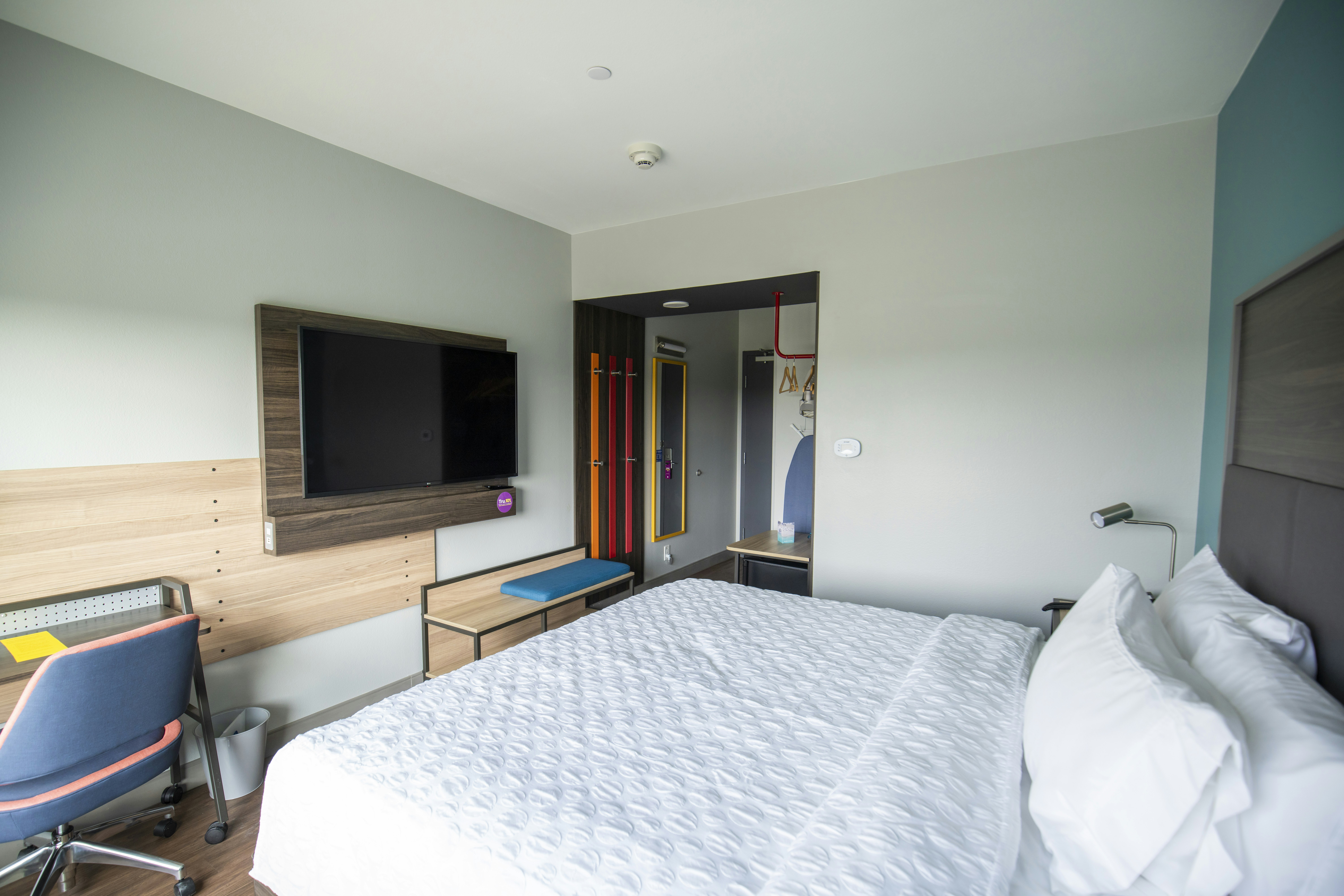Room, King Bed, Accessible