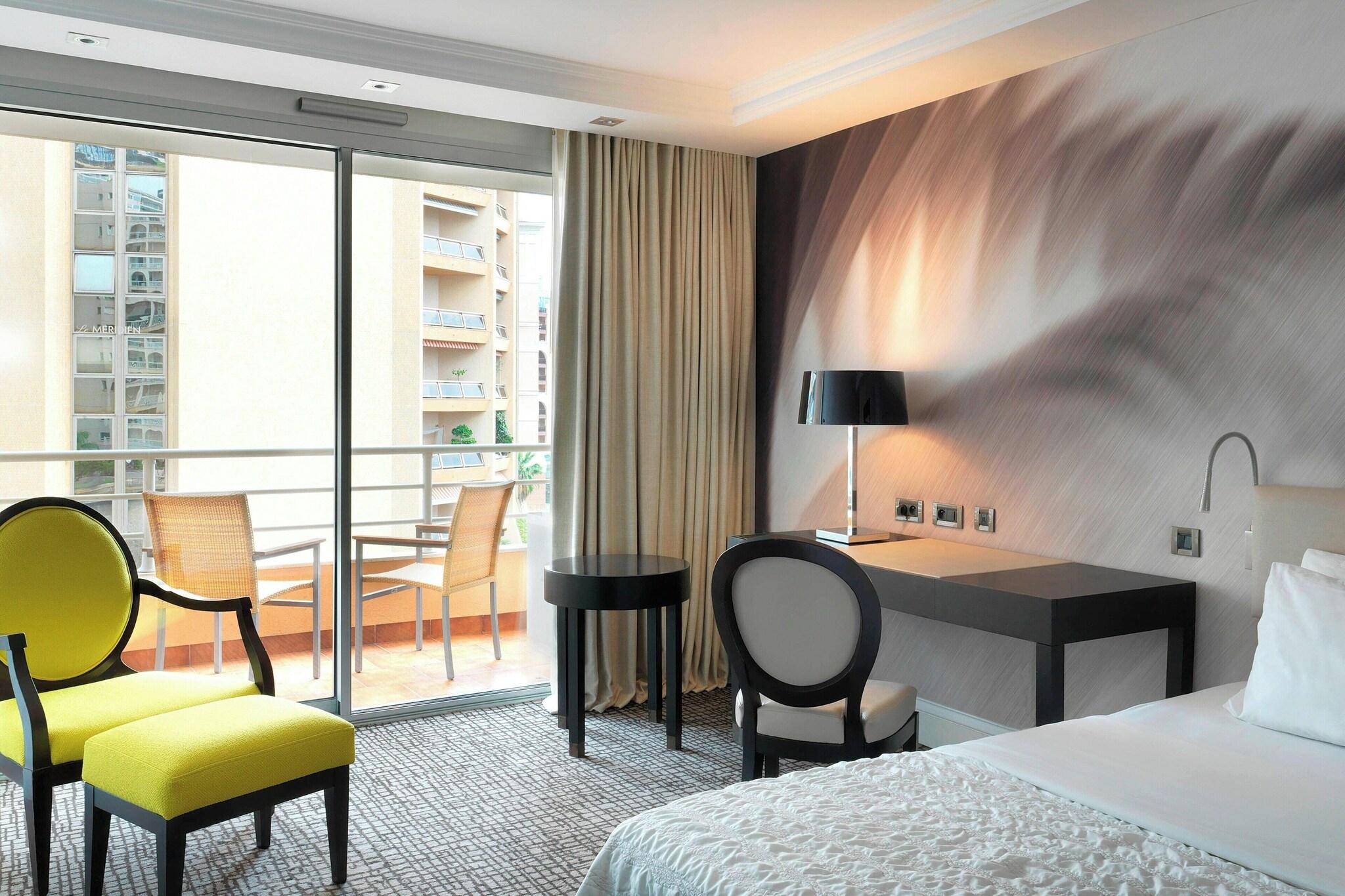 Deluxe, King Bed