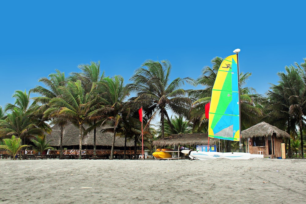 Royal Decameron Mompiche 38/48