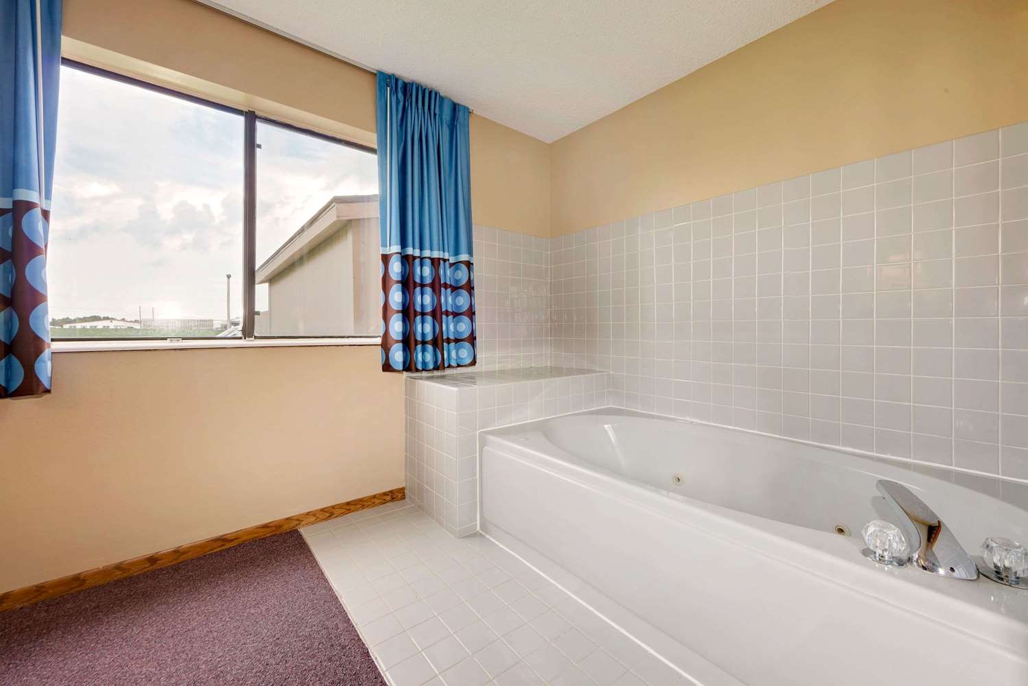 Super 8 by Wyndham Chariton 30/30