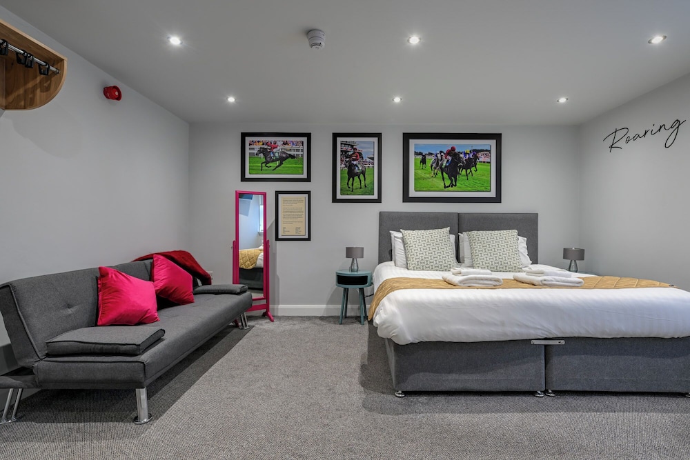 Stableside At York Racecourse 9/50