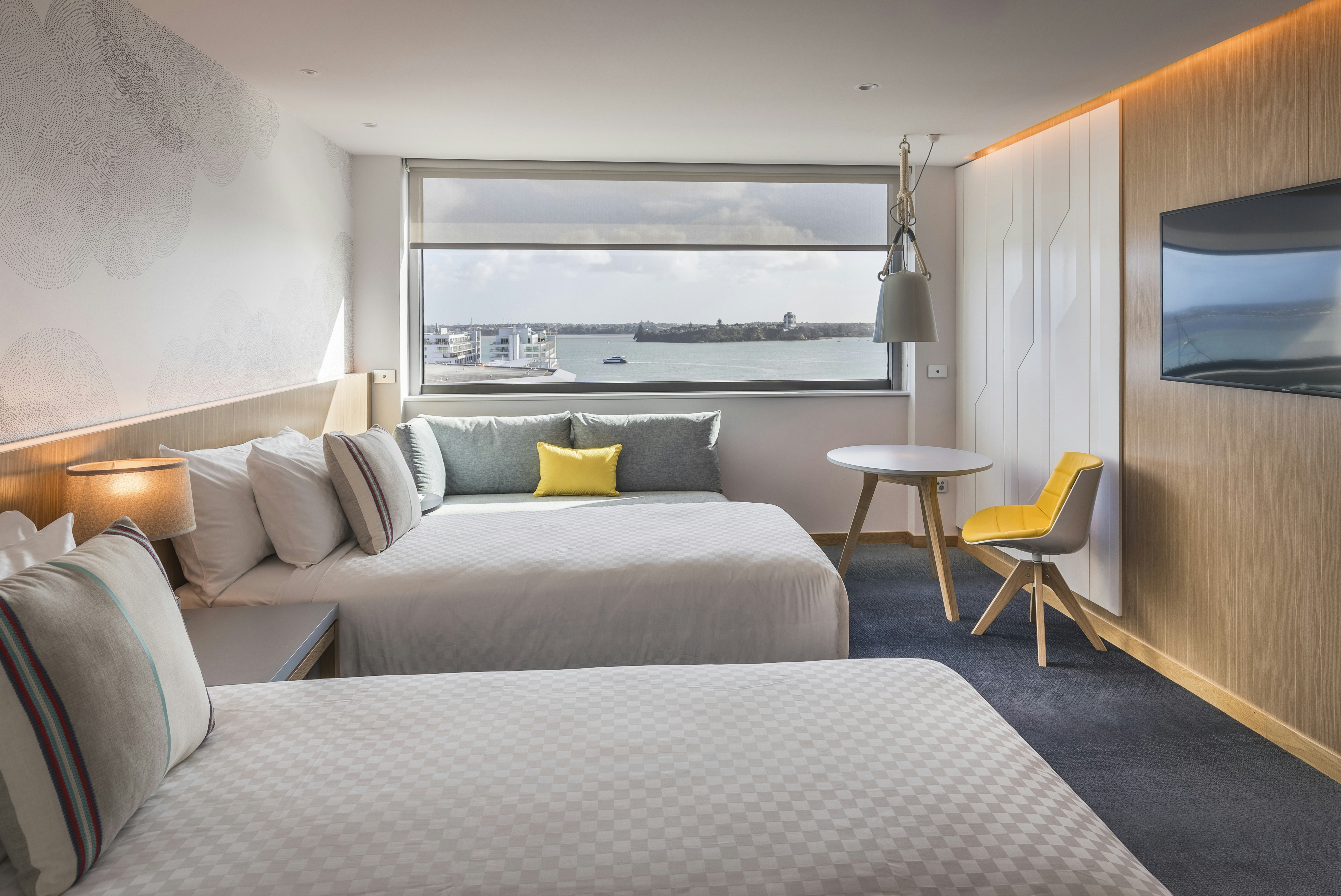 Social, Twin Beds, with View