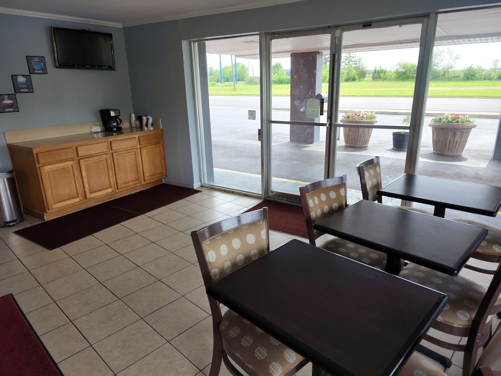 Americas Best Value Inn Elizabethtown 20/26