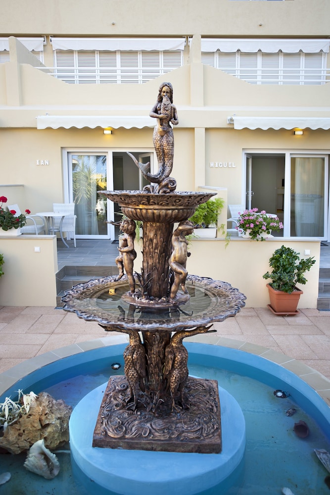 Hotel Cupidor 51/68