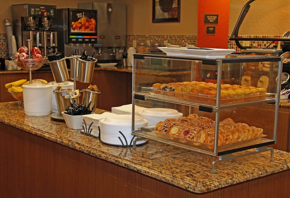 Best Western Plus Universal Inn 39/46