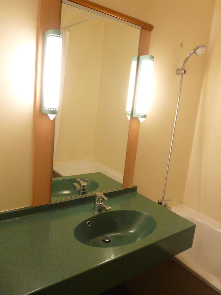 IBIS BUDGET SAINT CHRISTOL LES ALES 28/50