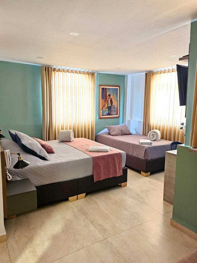 Hotel Galería La Vieja Sara 12/36