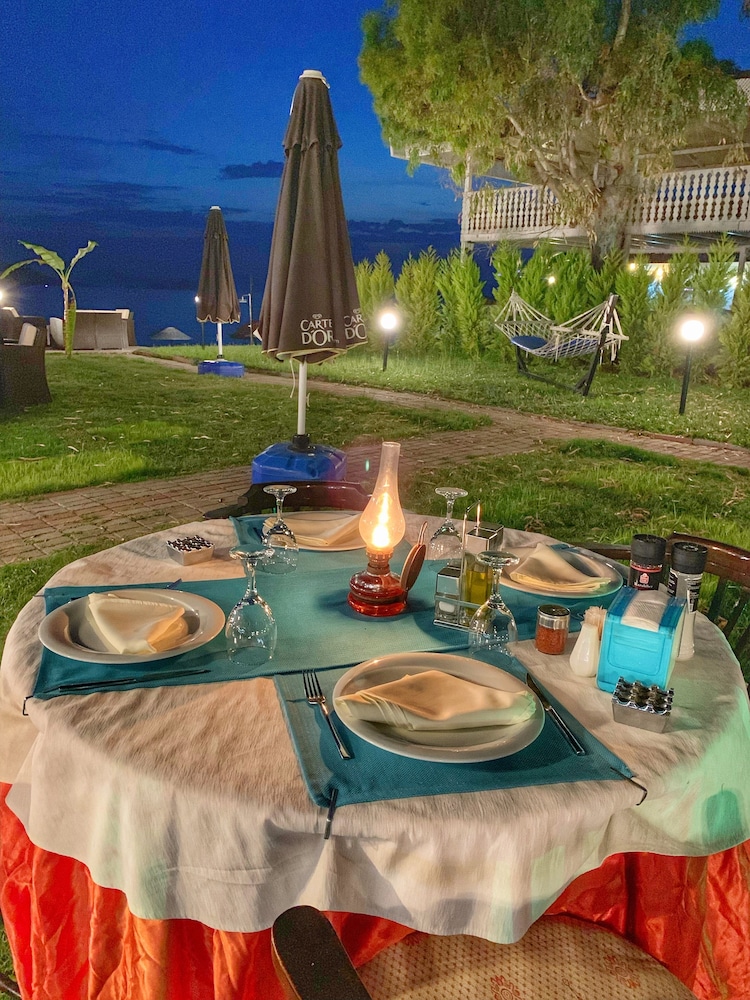 Yucel Hotel 28/50
