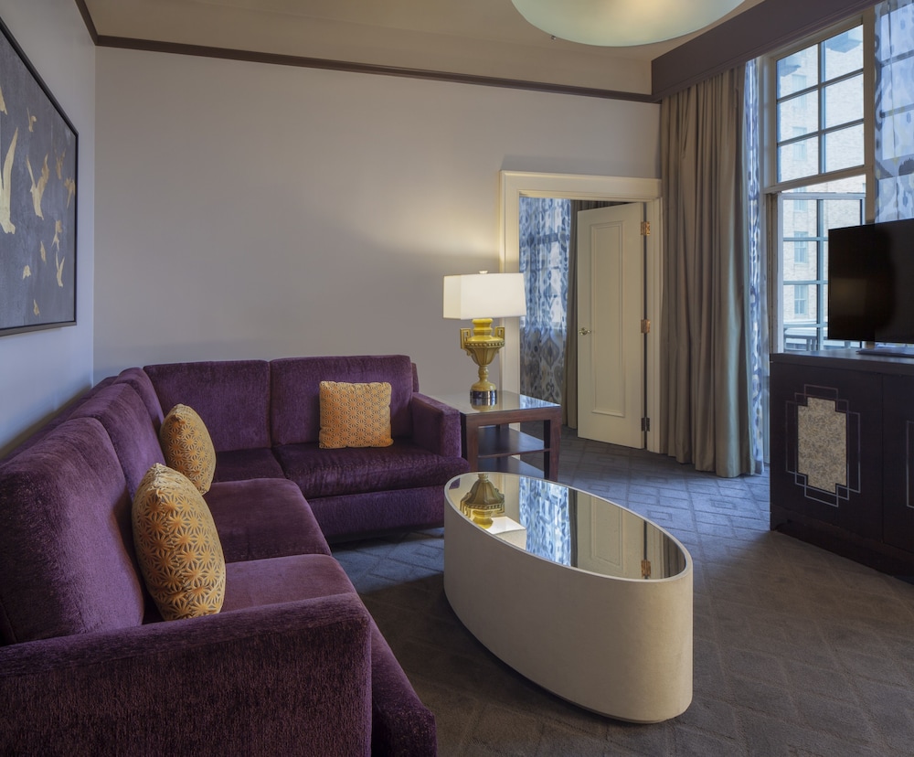The Ashton Hotel 18/38