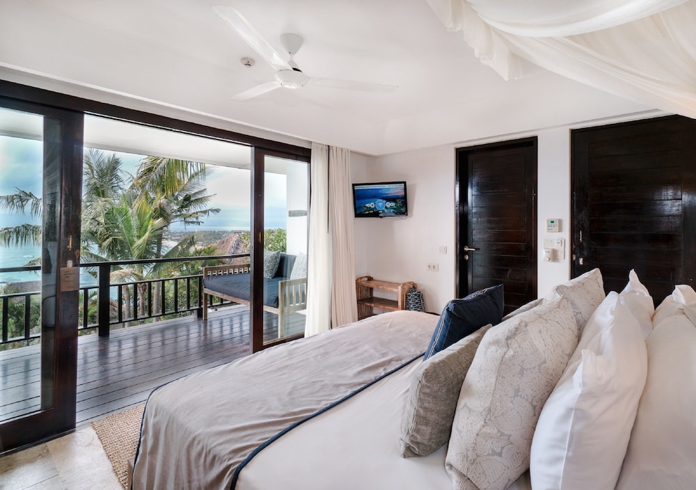 Batu Karang Lembongan Resort and Spa 25/85