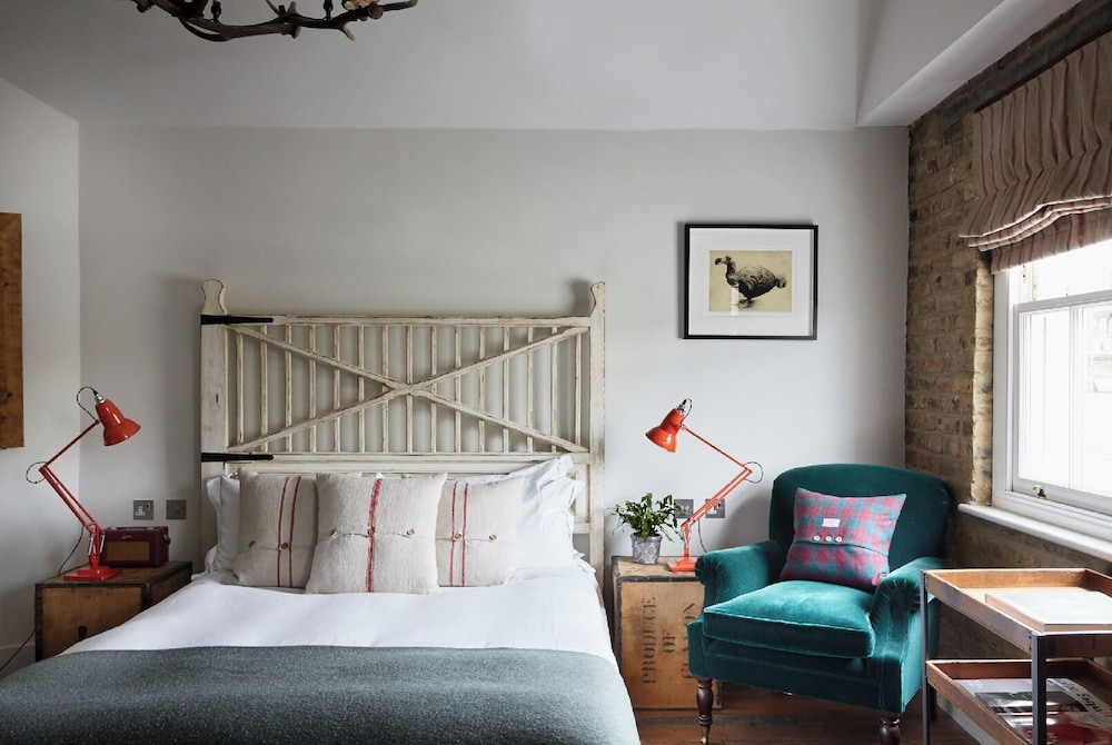 LOFT, LUXURY