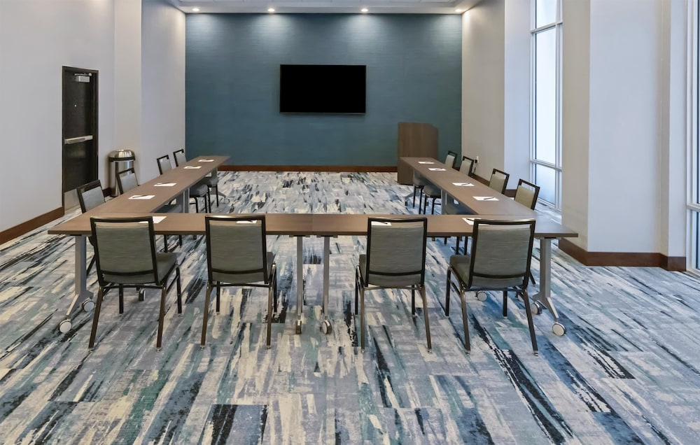 Hyatt Place West Palm Beach/Downtown 64/70