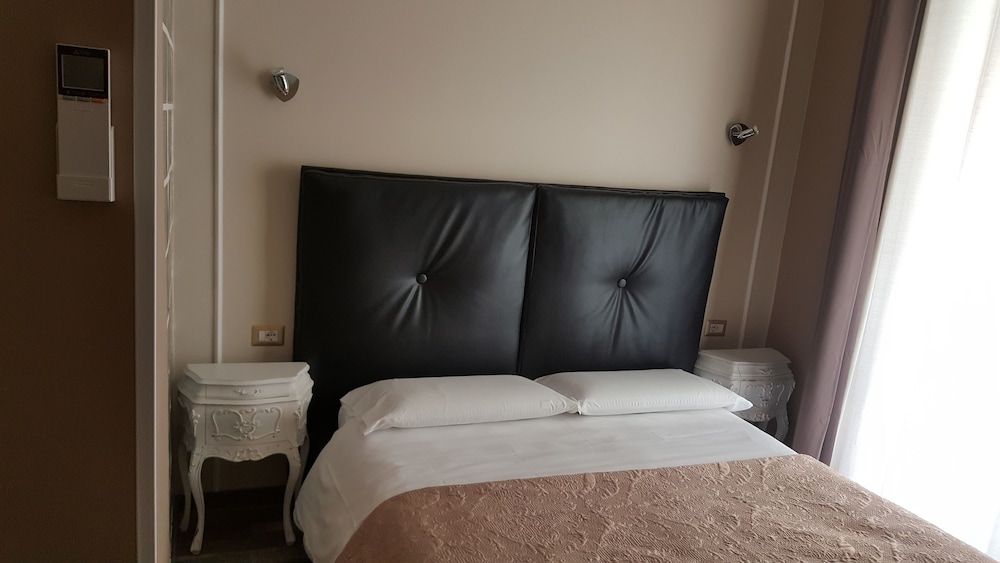Candia Rooms 4/21