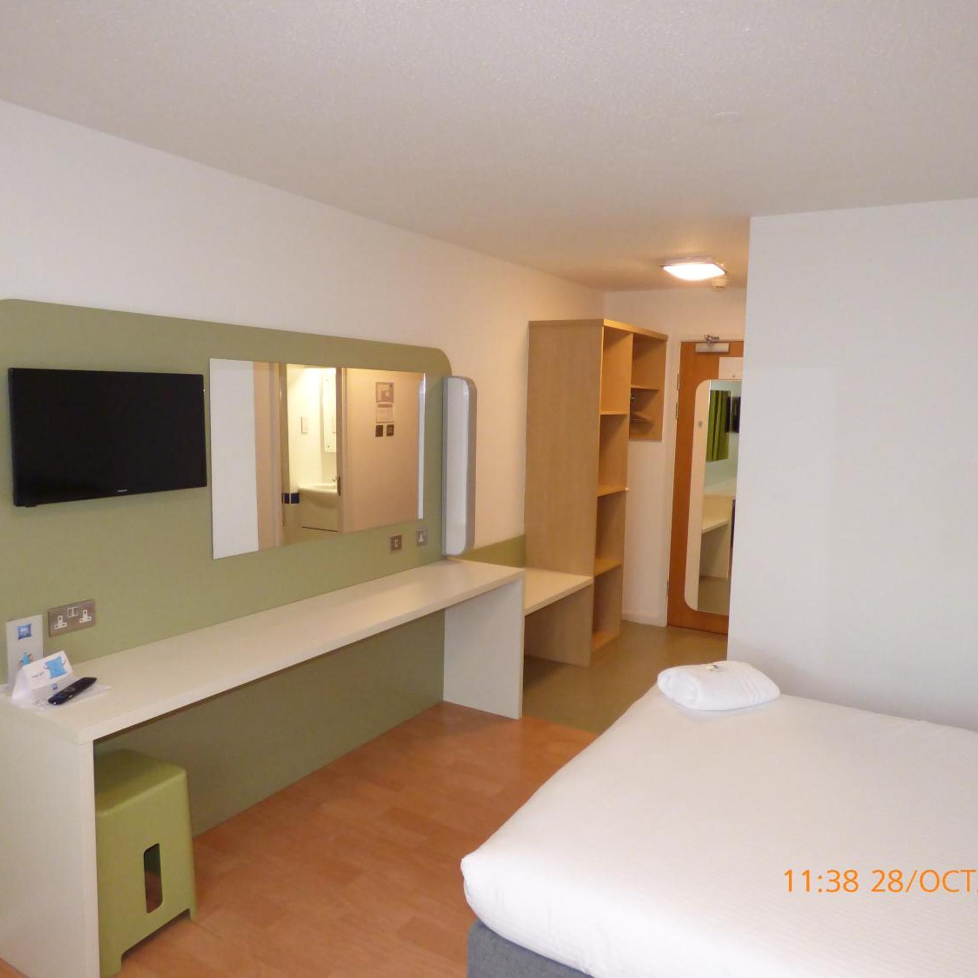 Ibis budget Warrington Lymm Services 10/33