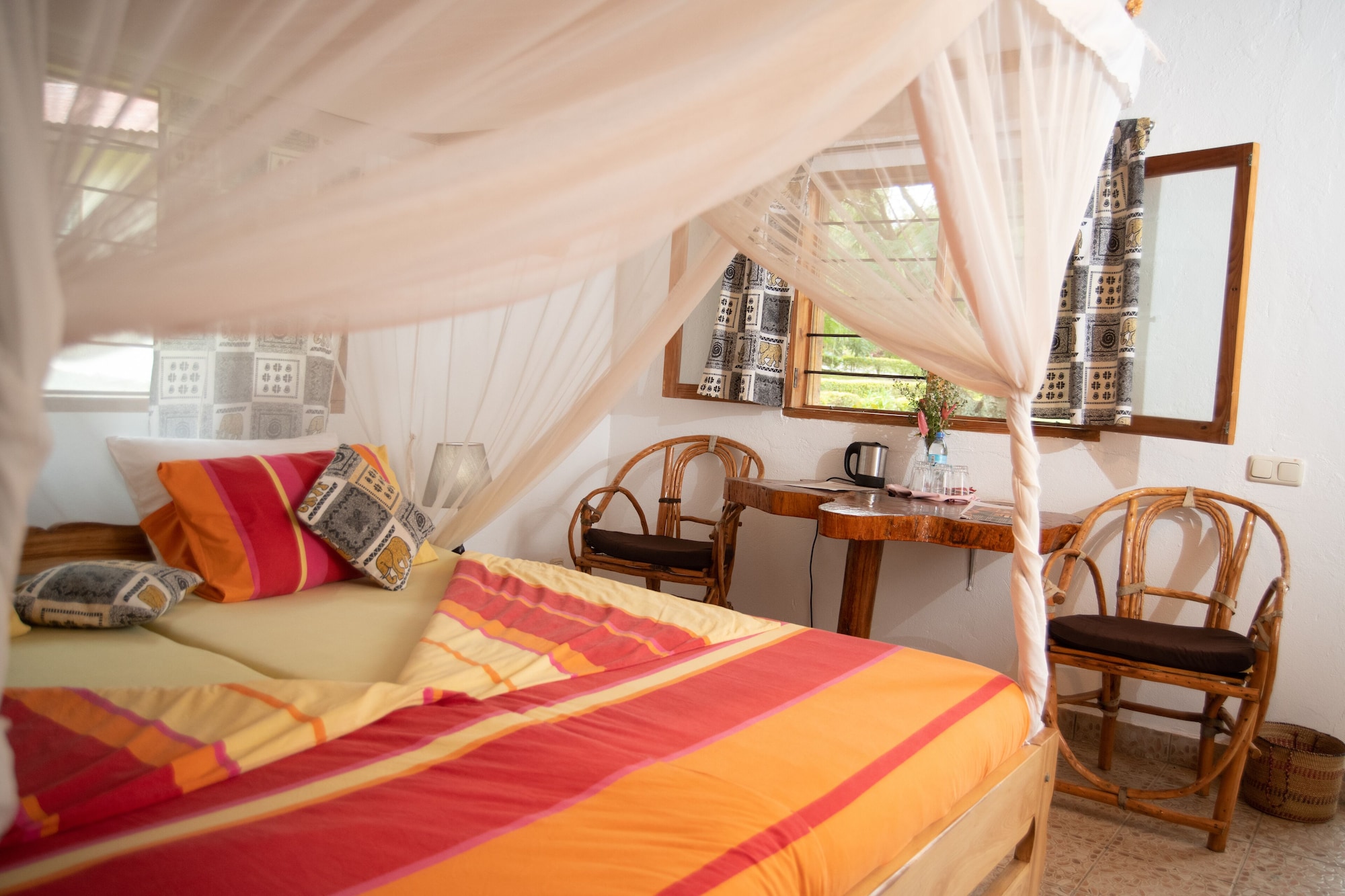 ROOM, SINGLE, SINGLE BED