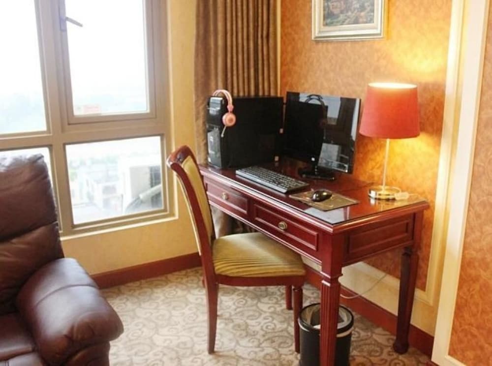 Vienna Hotel (Shenzhen Songgang Liye Road Shop) 19/21