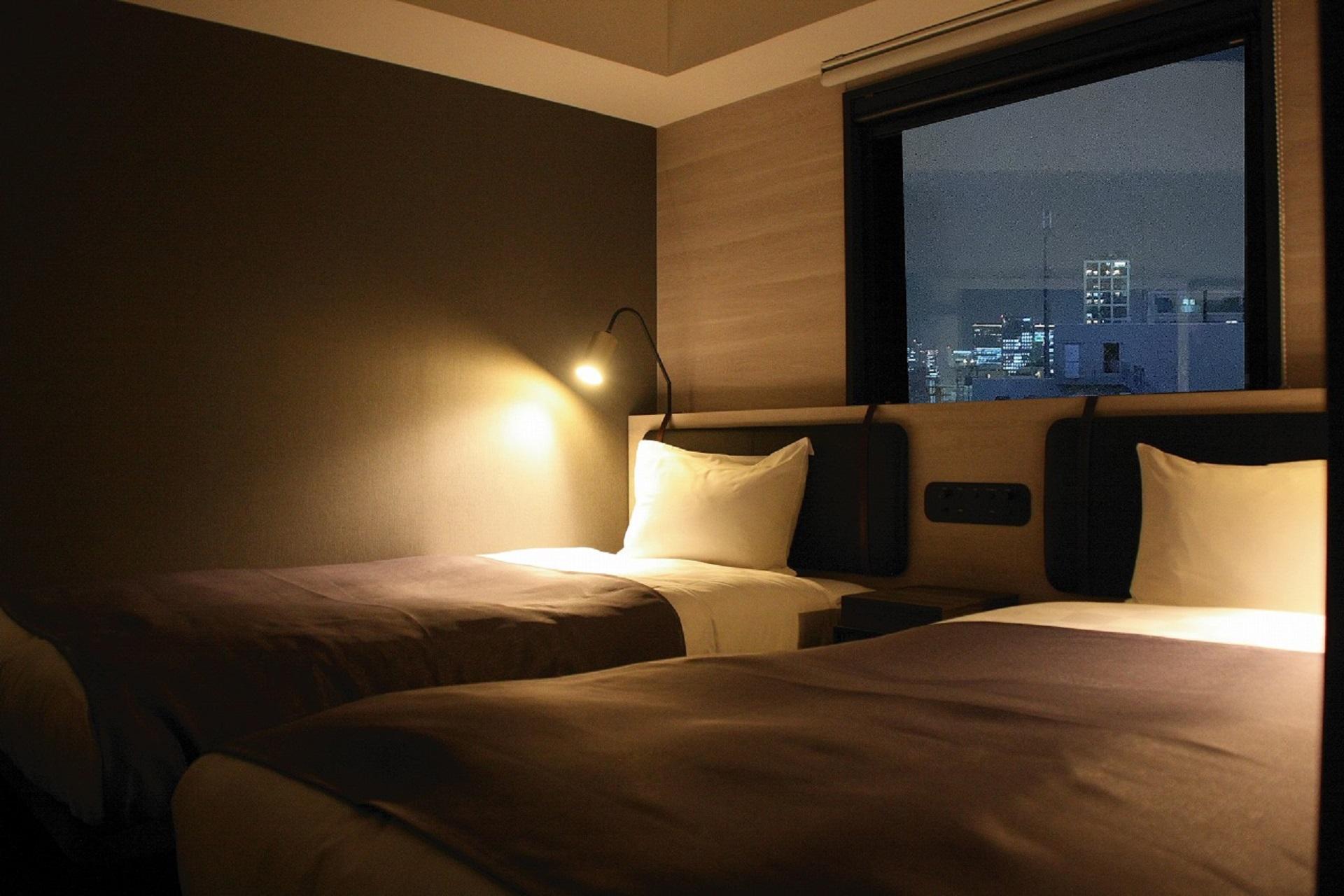 Standard, Twin Beds, City View, Night View