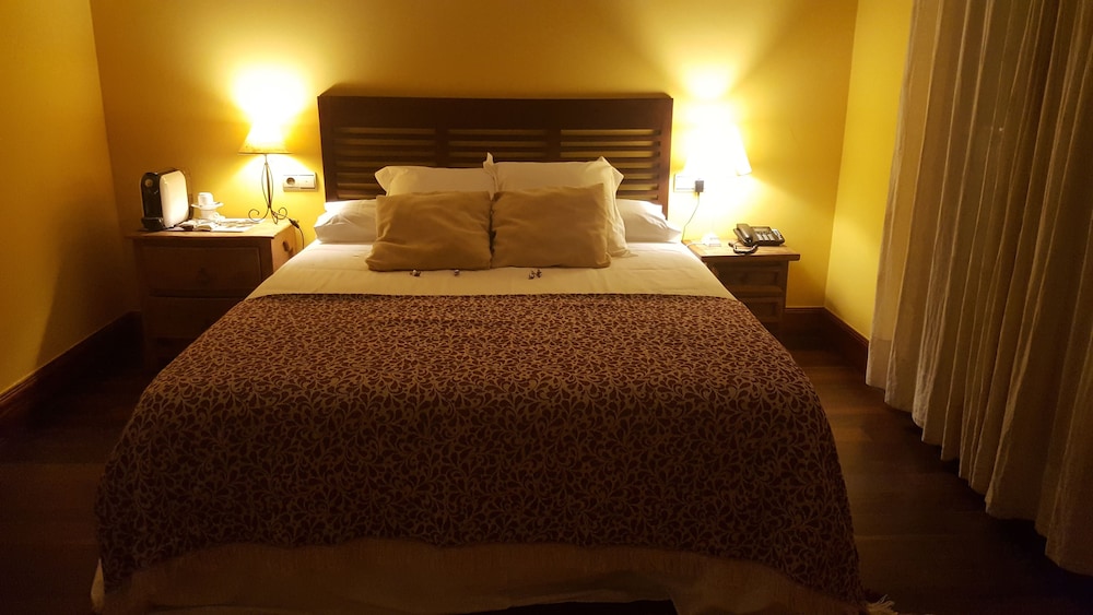 HOTEL USATEGIETA 22/50