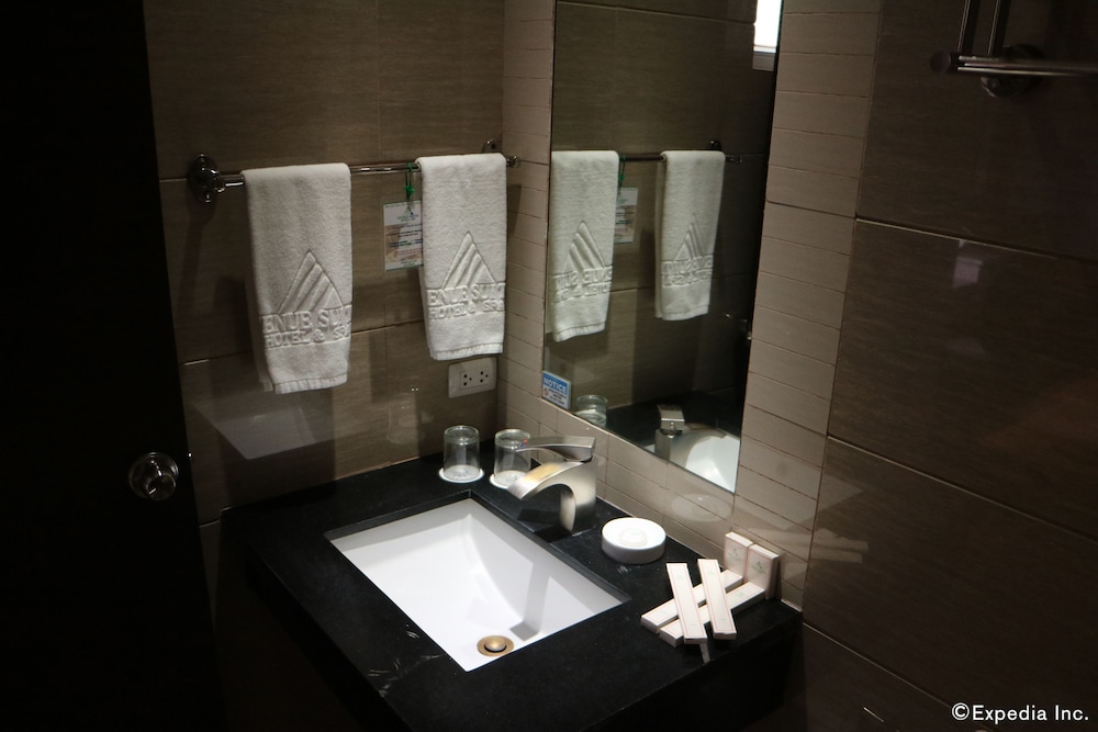 Avenue Suites Hotel 64/65