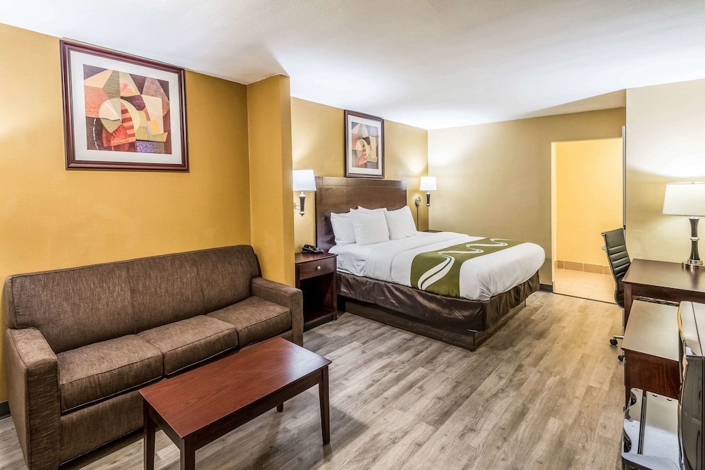 Quality Inn Corsicana, TX 16/30