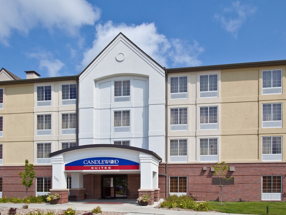 Candlewood Suites Omaha Airport 1/26