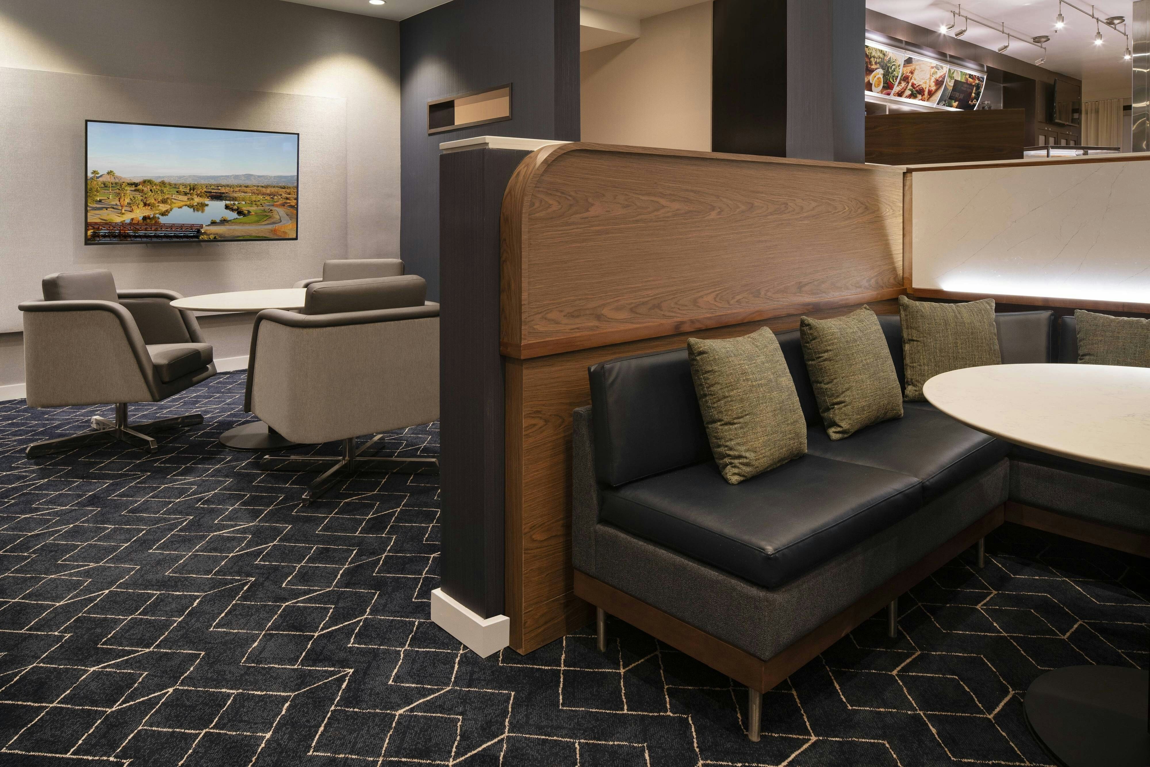 Courtyard by Marriott Palm Springs 10/11