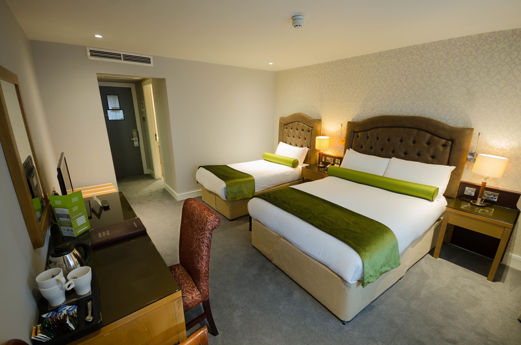ROOM, TRIPLE