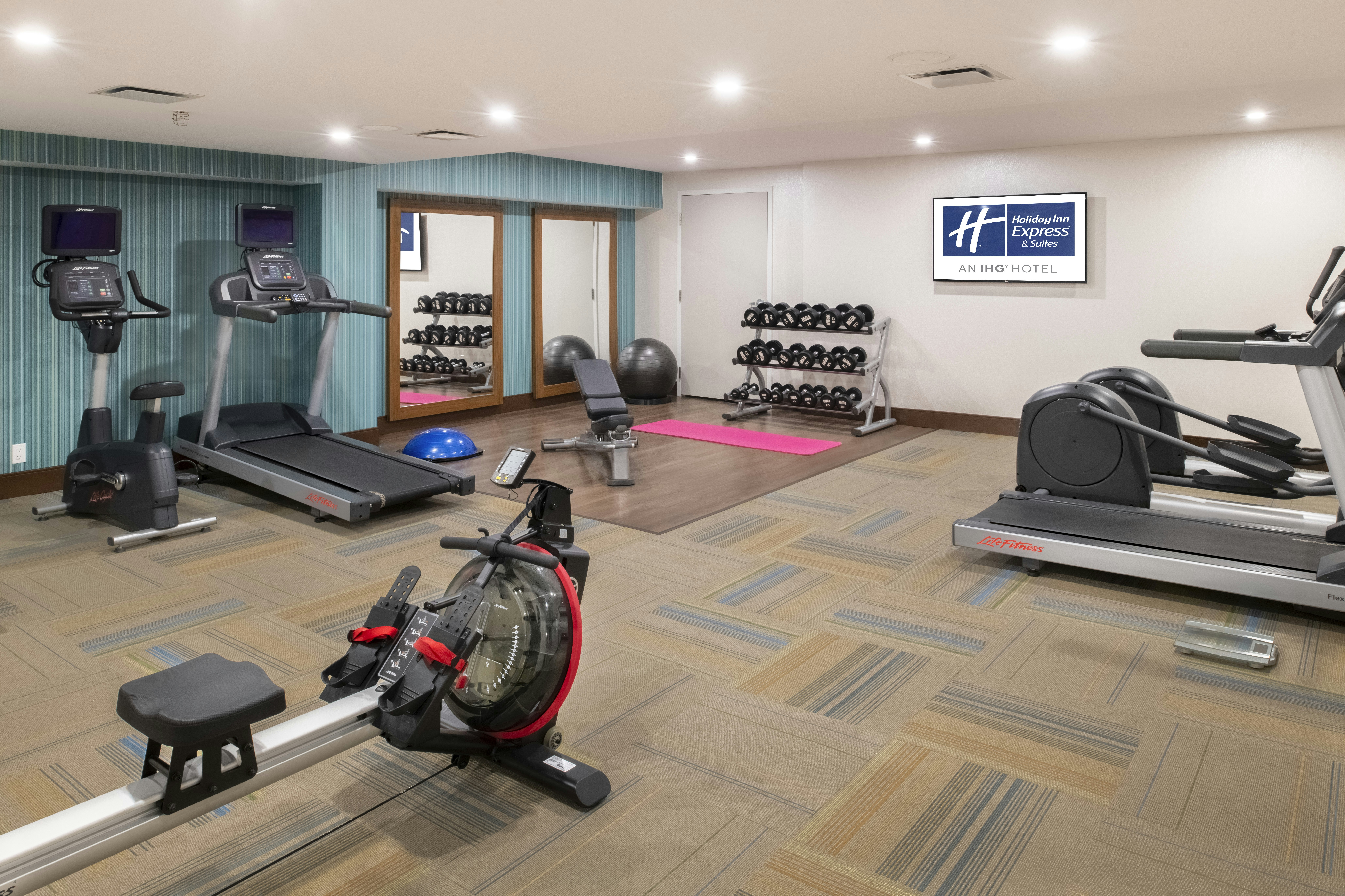 Holiday Inn Express And Suites Halifax Bedford 36/64