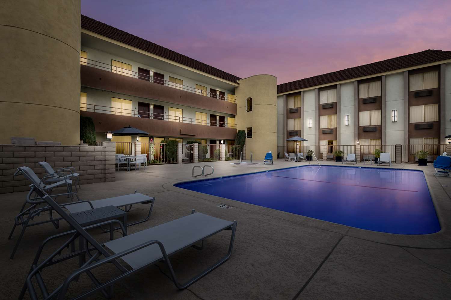 Best Western Norwalk Inn 19/35