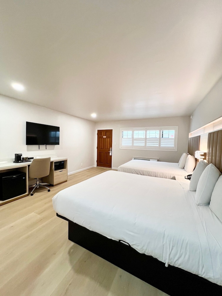 SUPERIOR, 2 QUEEN BEDS