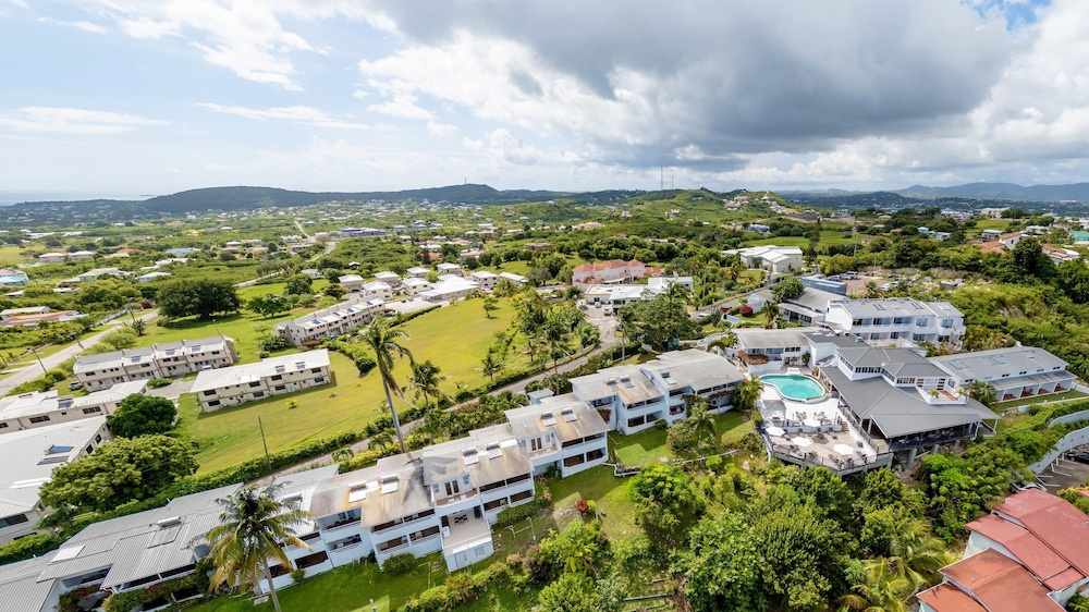 TRADE WINDS HOTEL 66/69