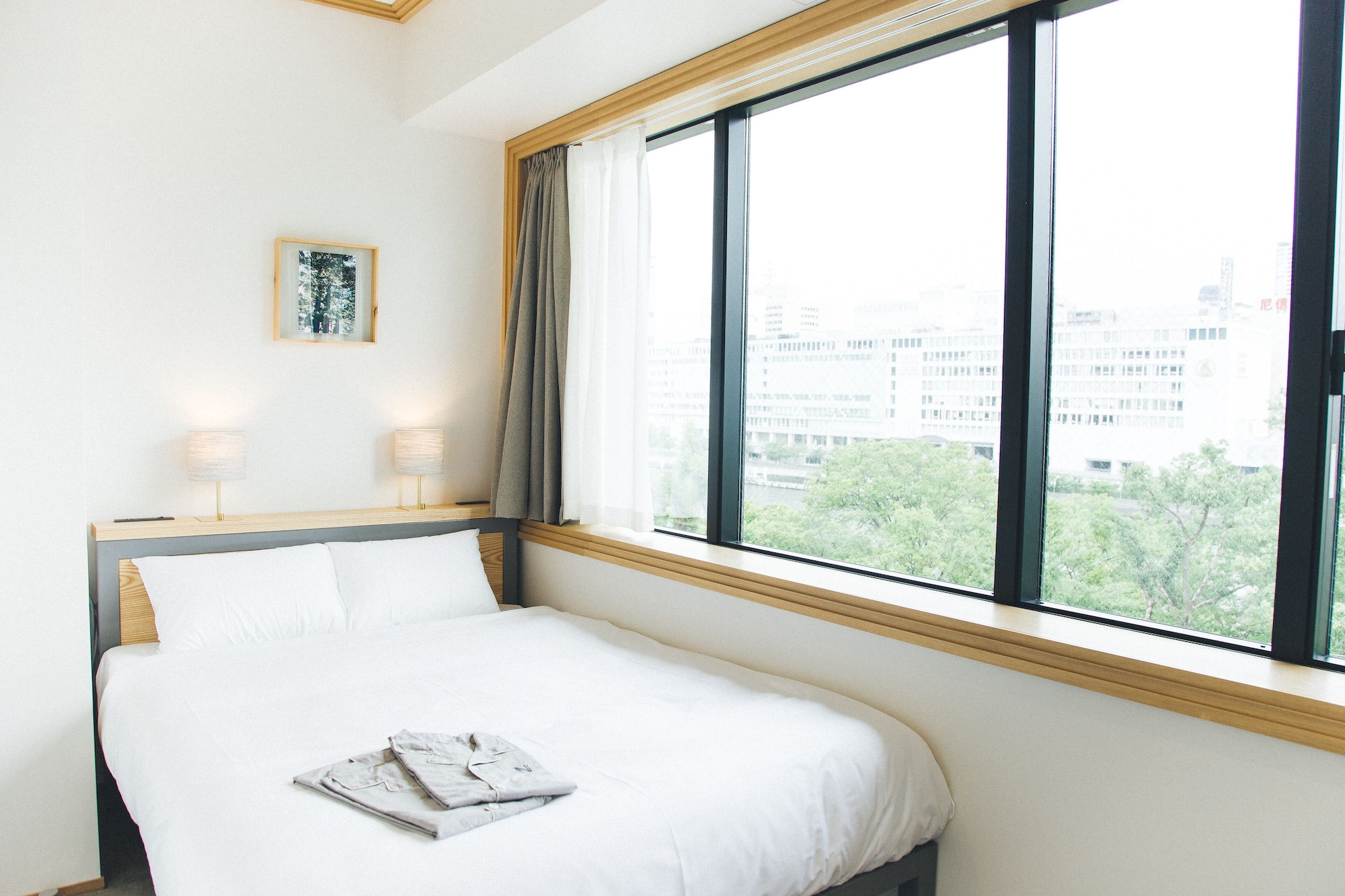 ROOM, DOUBLE BED, RIVER VIEW